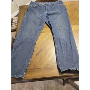 Wrangler Mens Jeans Size 42x32 Blue Denim Relaxed Fit Pants